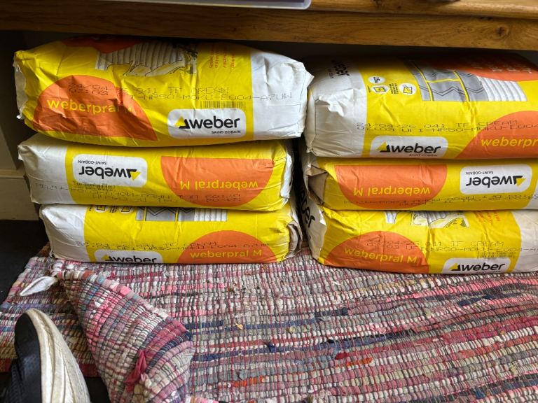 New Weberpral M Render Bags - cream
