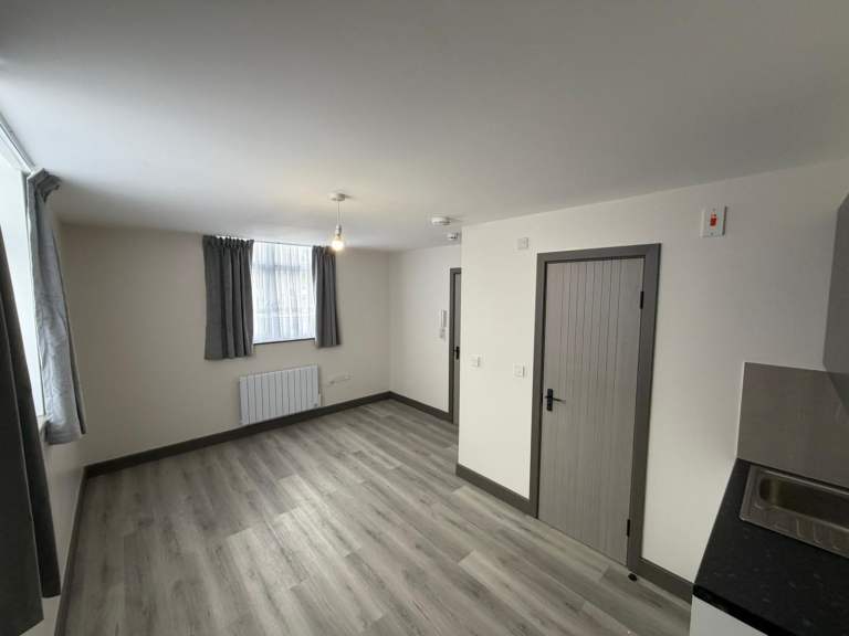 BENEFITS ACCEPTED - Studio Flat Available in Streatham Lambeth SE27