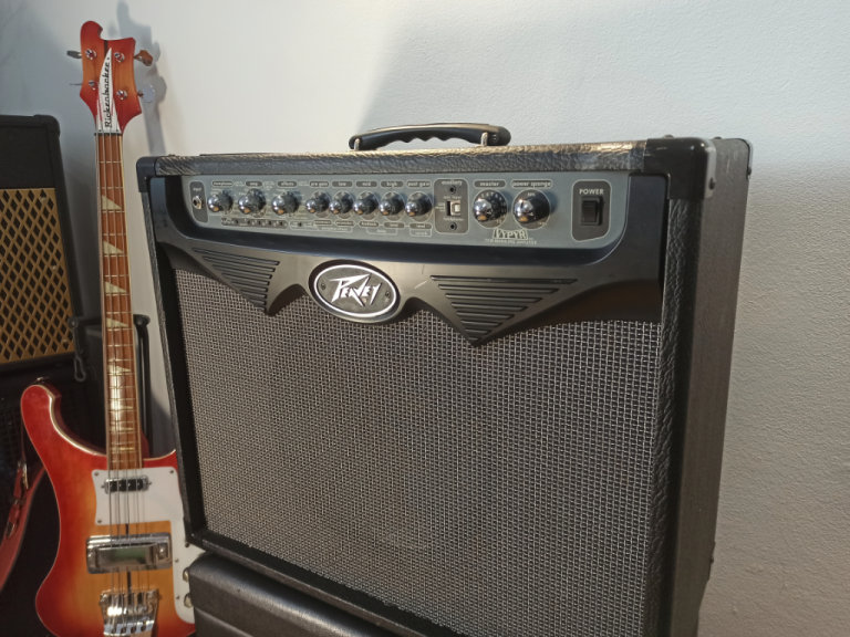 Electric Guitar Combo Amp Peavey Vypyr 75W Excellent Condition + Effects + USB Recording