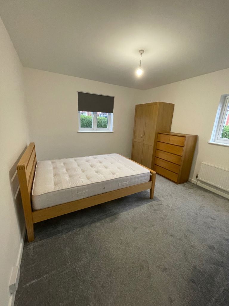 4 double rooms available 