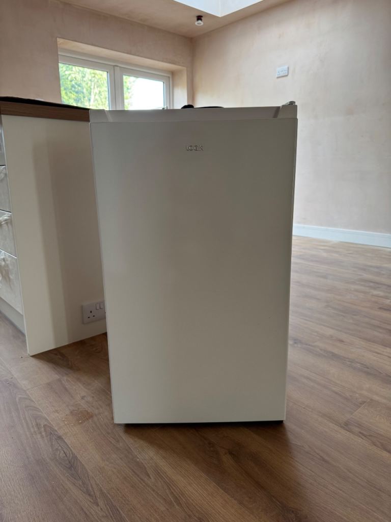 Logik undercounter freezer