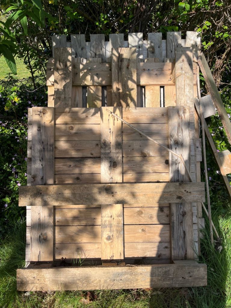 Wood pallets for free