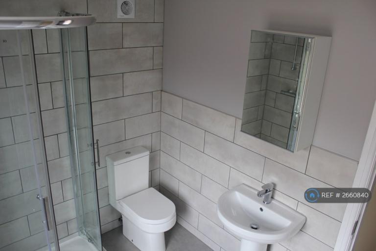 6 bedroom house in Deramore Street, Manchester, M14 (6 bed) (#2660840)