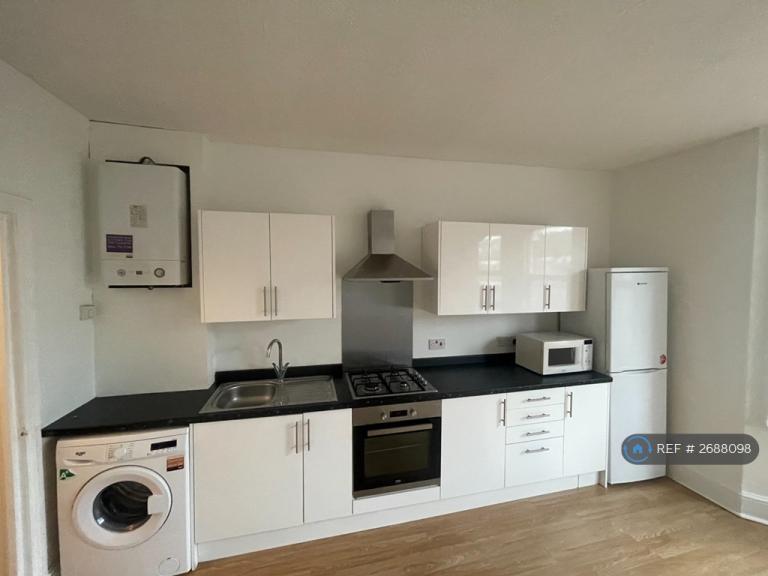 1 bedroom flat in Oakfield Road, Croydon, CR0 (1 bed) (#2688098)