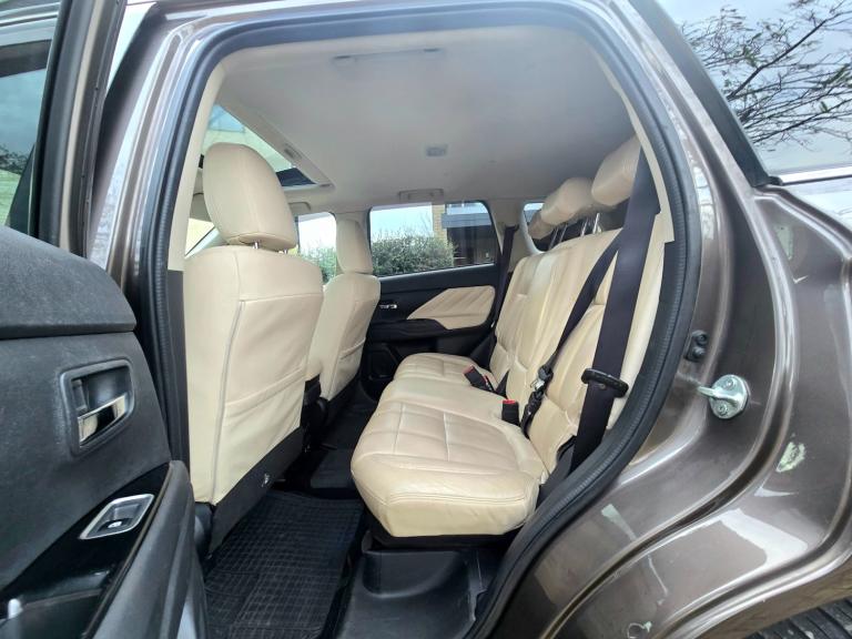 2018 Mitsubishi Outlander 2.0 PLUG-IN HYBRID 1YEAR MOT HPI CLEAR NEWLY SERVICED 3 MONTHS WARRANTY...