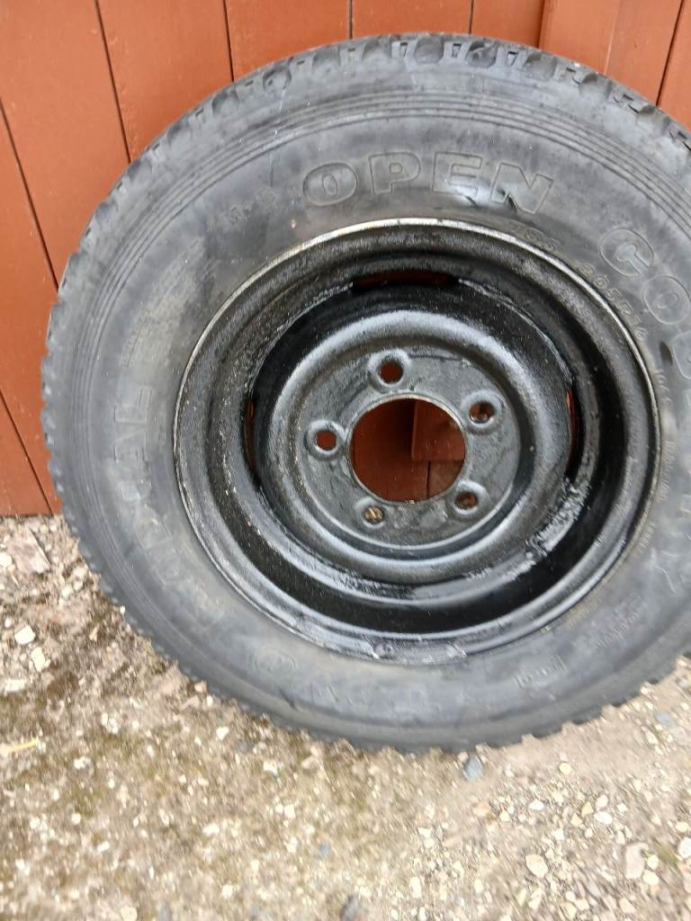 Land rover 90 wheel