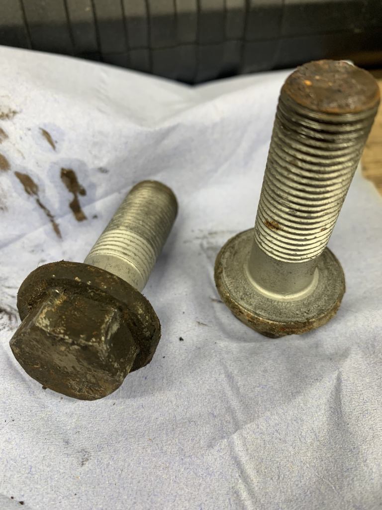 Porsche Cayenne 955 mk1 front caliper bolts x2