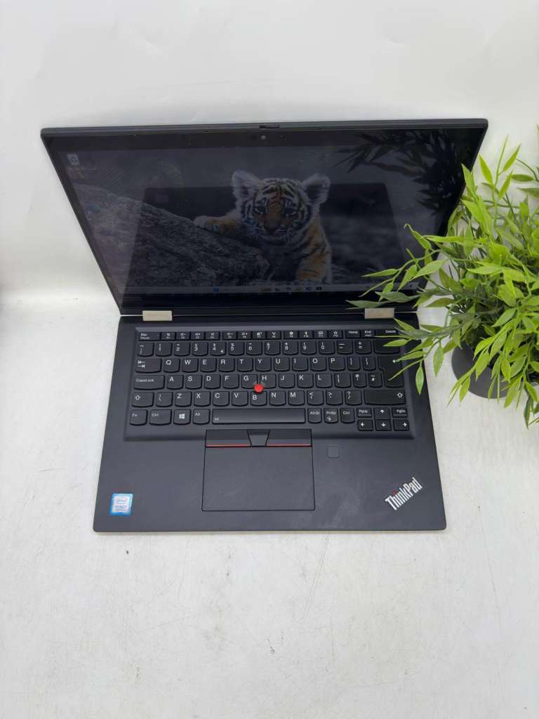 Lenovo ThinkPad X380 Yoga – Intel Core i7 – Touchscreen – Windows 11 Pro 