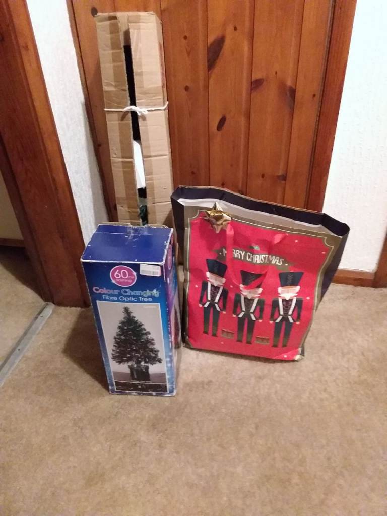 1  3ft fibre optic tree and one small.