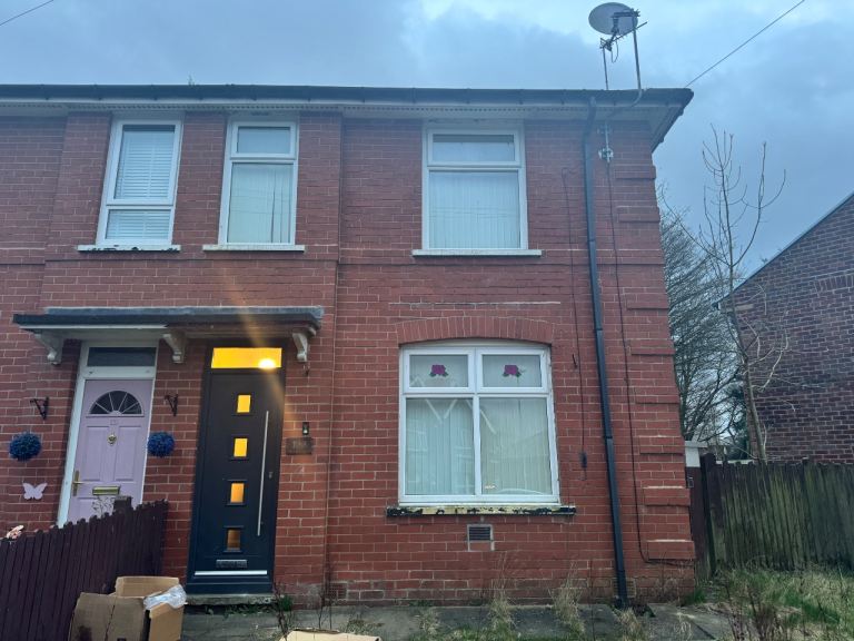 2 Bedroom House To Rent Rochdale