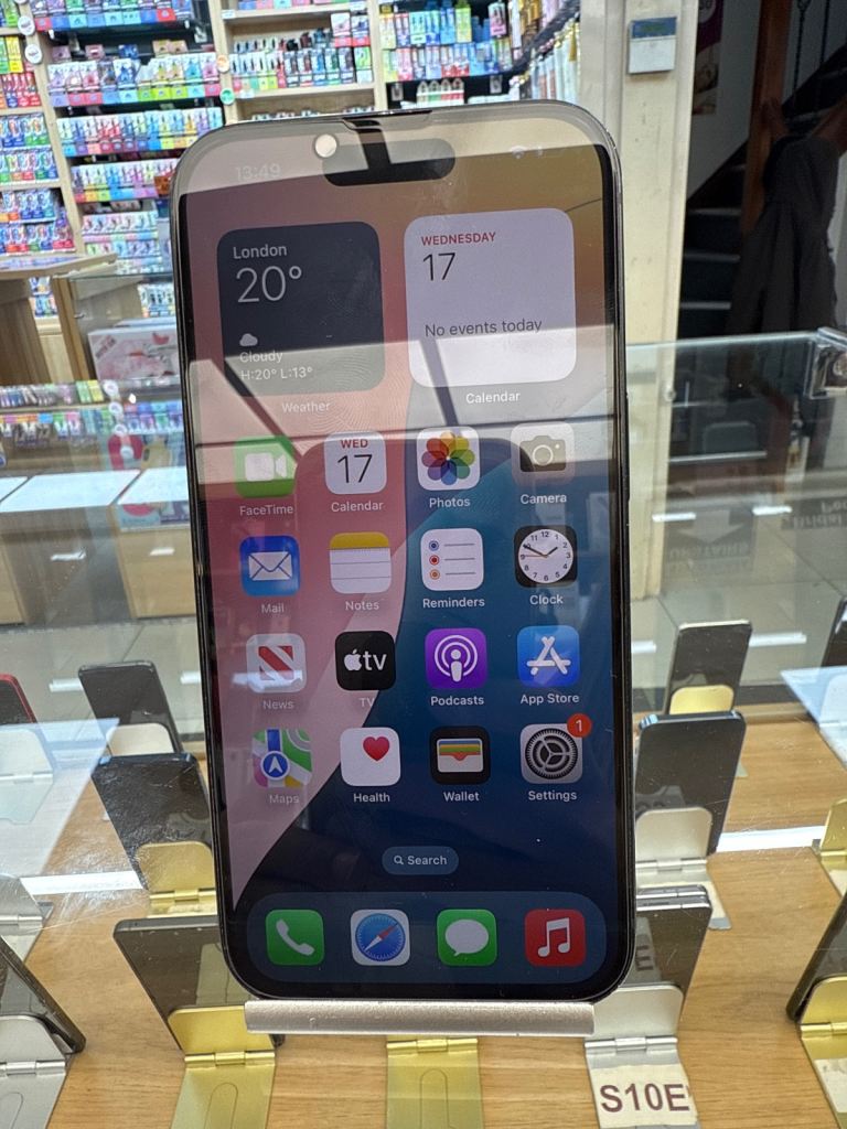 I phone 15 , 128 gb , unlocked , black 