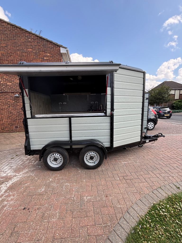 Horse Box Bar Catering Trailer / Food Truck / Catering Trailer / Mobile Bar