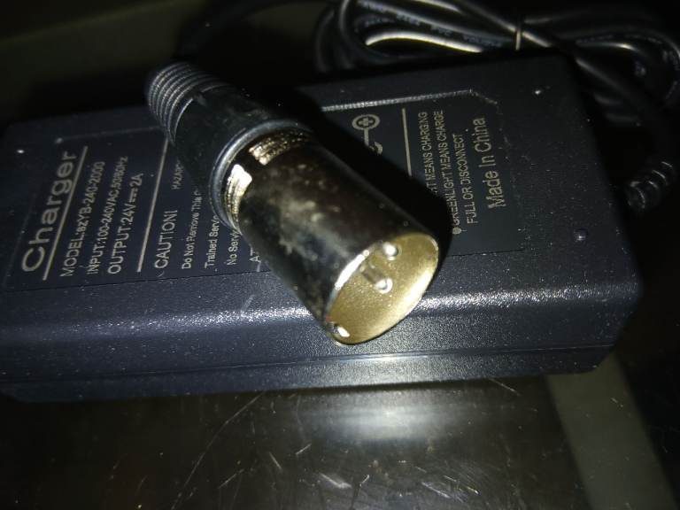  Mobility & Bike & Scooter & segway  24volt 2AMP 3 pin   charger 