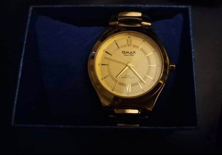 Gold tone  mans watch