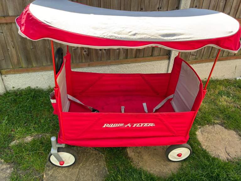 Radio flyer wagon