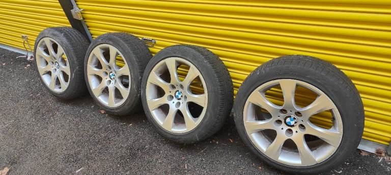 Used 17" BMW Alloys with runflat winter tyres