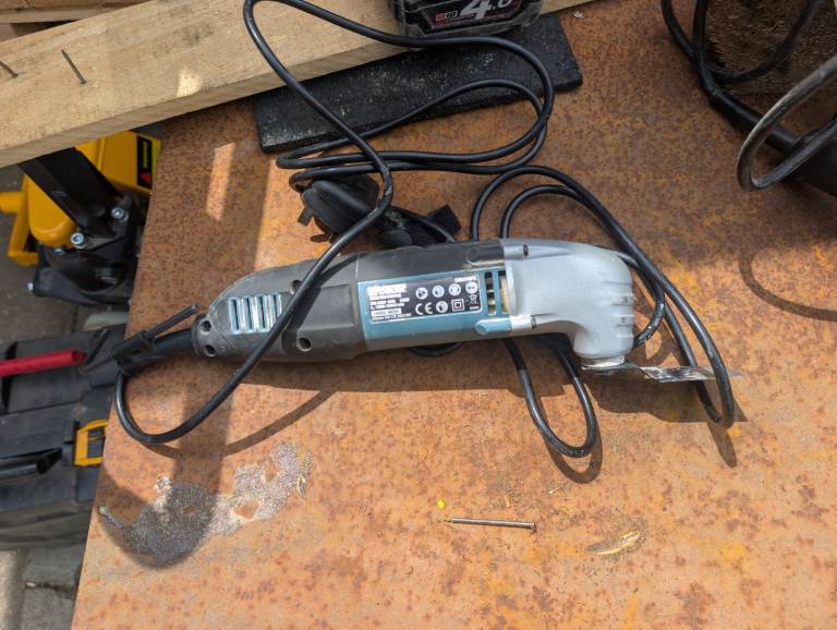 Used Erbauer ERB474HTL Multitool Multisaw 250 Watt 240 Volt - Tool And A single Blade Only