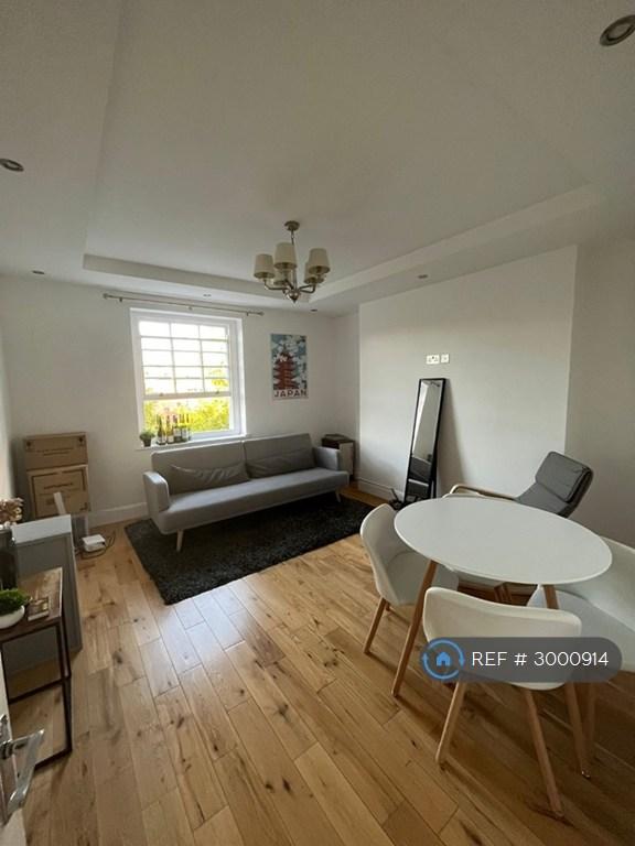 3 bedroom flat in Bronwen Court, London, NW8 (3 bed) (#3000914)