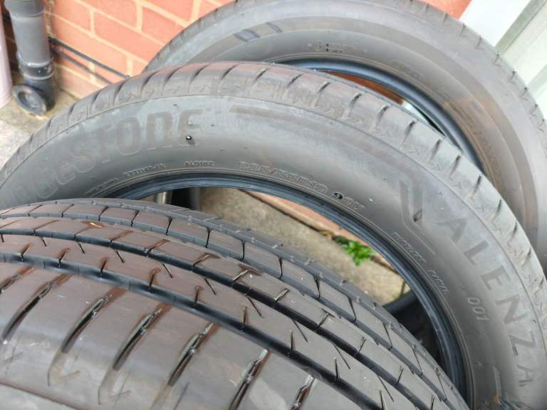 image for Set of 4 x Bridgestone Alenza 001 225/55 R19