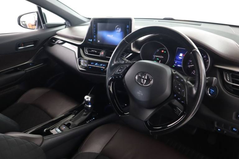 2017 Toyota C-HR 1.8 VVT-h Excel SUV 5dr Petrol Hybrid CVT Euro 6 (s/s) (122 ps) HATCHBACK PETROL...