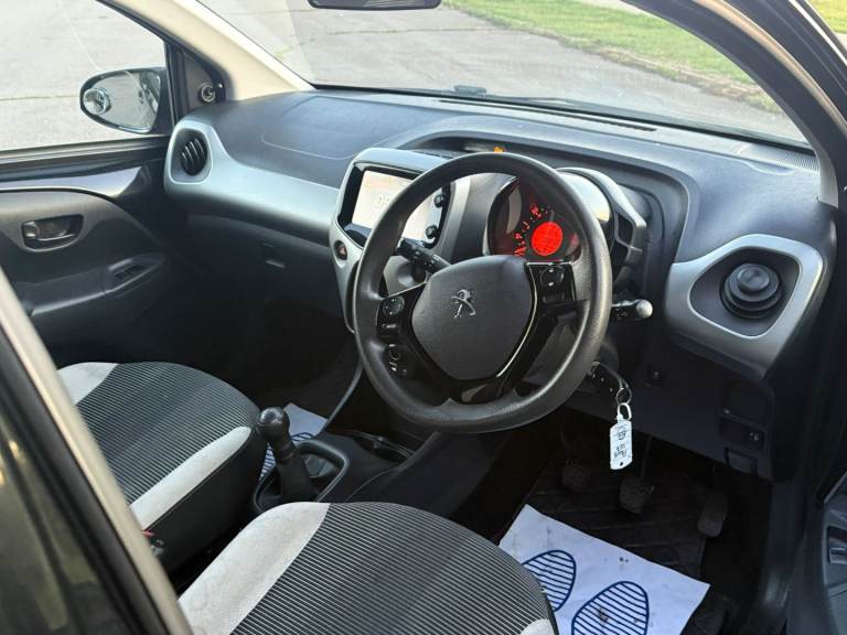 Peugeot, 108, Hatchback, 2016, Manual, 998 (cc), 3 doors