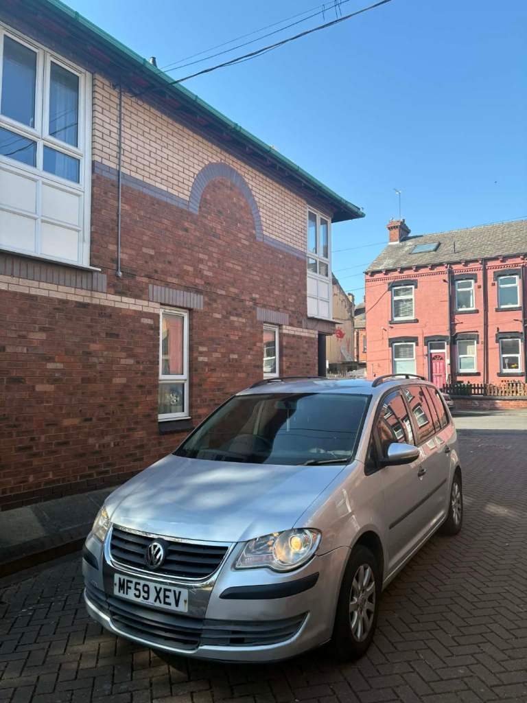 Volkswagen, TOURAN, MPV, 2009, Manual, 1595 (cc), 5 doors