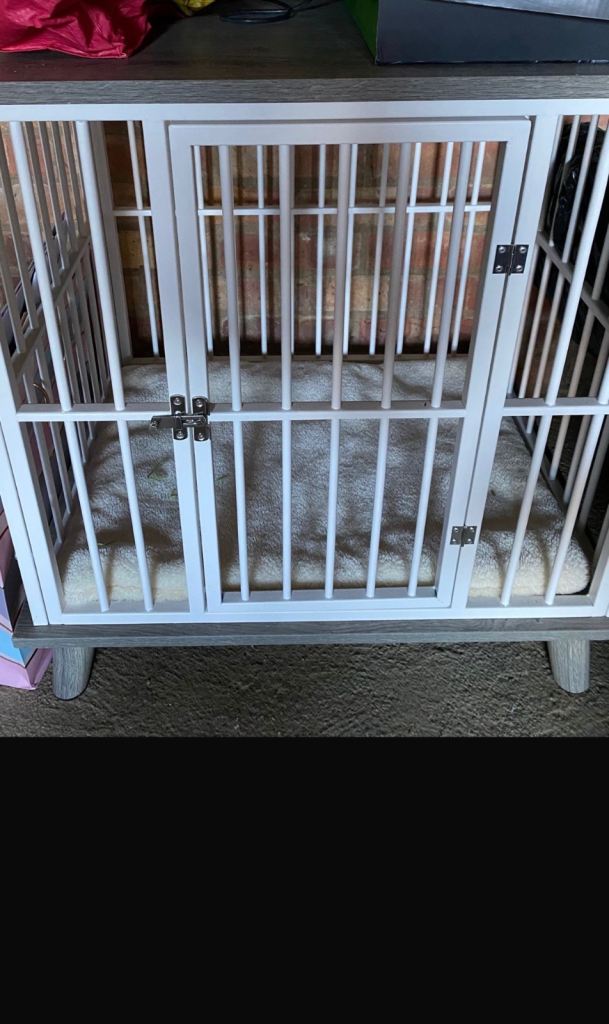 Dog crate 