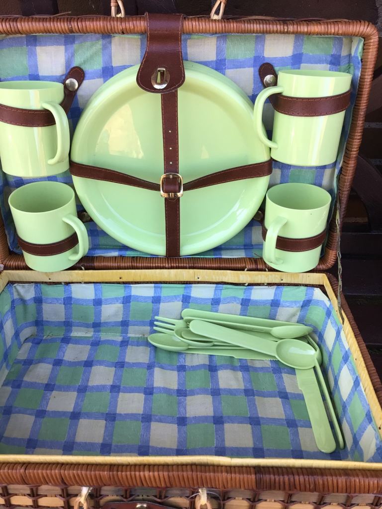 New wicker Picnic baskets 