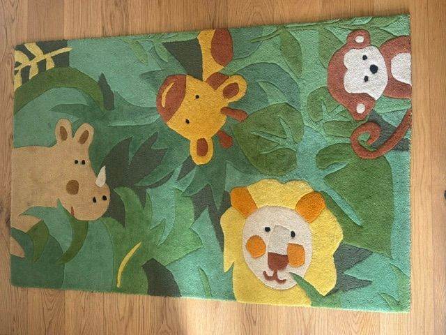 Green jungle rug for children's rooms - clean and cozy