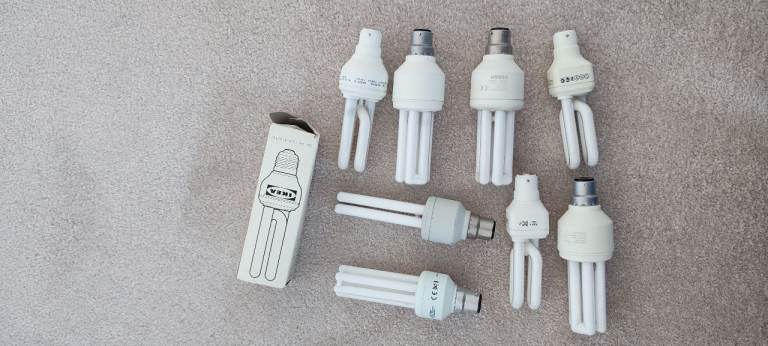 Energy Saving CFL Light Bulbs – B22 Bayonet Fit