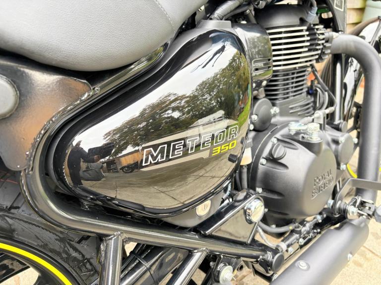 2024 / 24 Royal Enfield METEOR 350 £2750 Blue 134 miles.