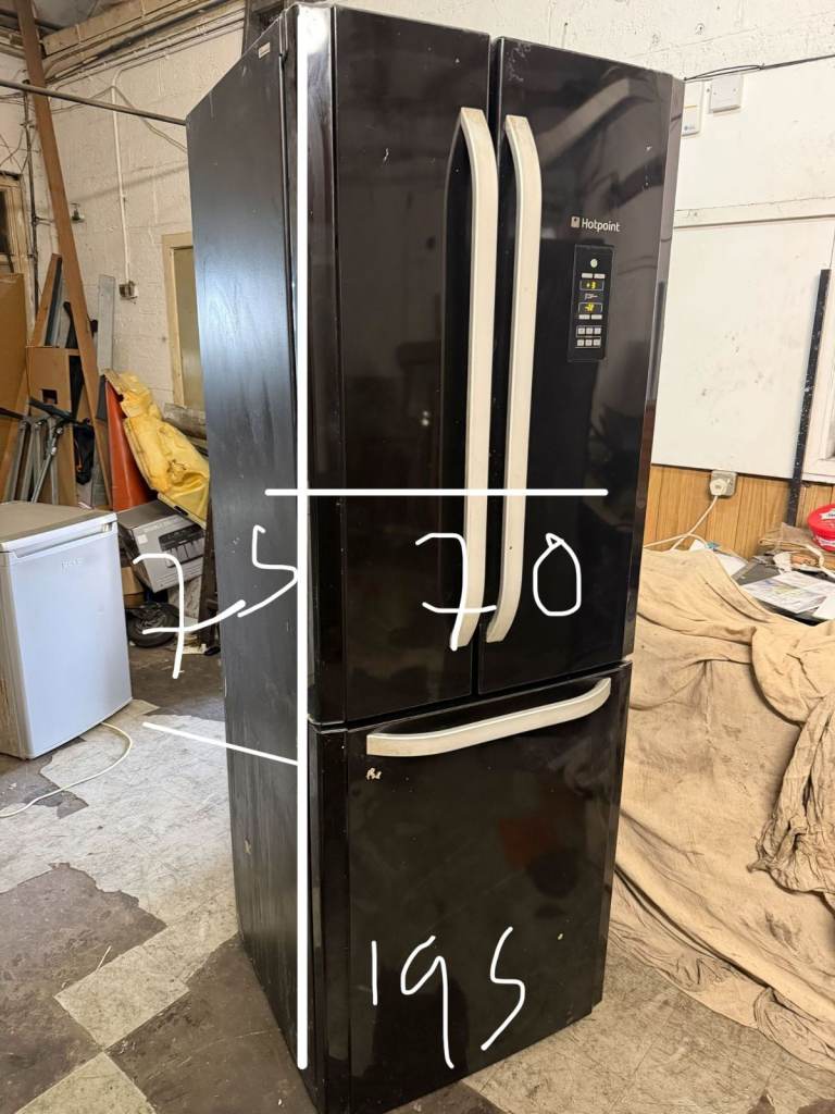 Hotpoint Black Fridge Freezer - Good Condition Only light doesn't work
