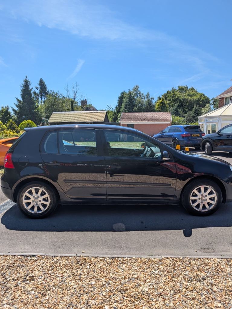 Volkswagen, GOLF, Hatchback, 2004, Manual, 1598 (cc), 5 doors