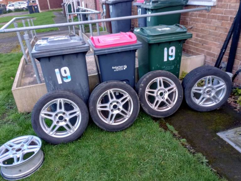 Ford Alloy wheels 