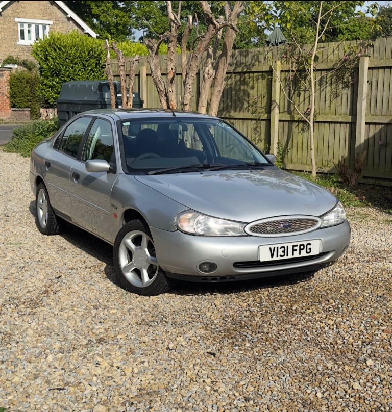 Ford, MONDEO MK2, Hatchback, 2000, LOW MILEAGE, Manual, 1989 (cc), 5 doors