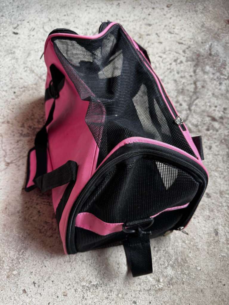 Cat carrier