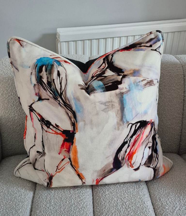 Velvet cushion