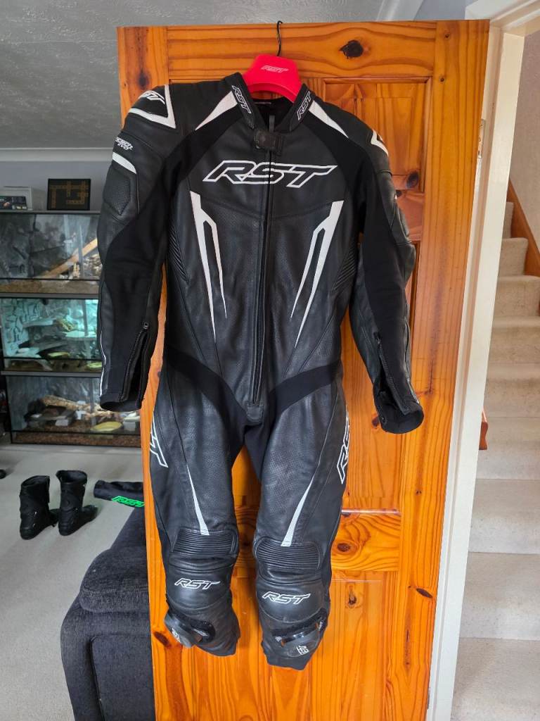 RST Tracktech Evo 5 CE 3435 Leather Suit One Piece Size 40uk Great Condition