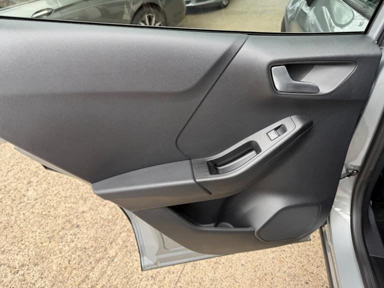 2025 Ford Puma 1.0 EcoBoost Hybrid mHEV Titanium, UNDER 350 MILES, MAY 2028 FORD WARRANTY, HATCHB...