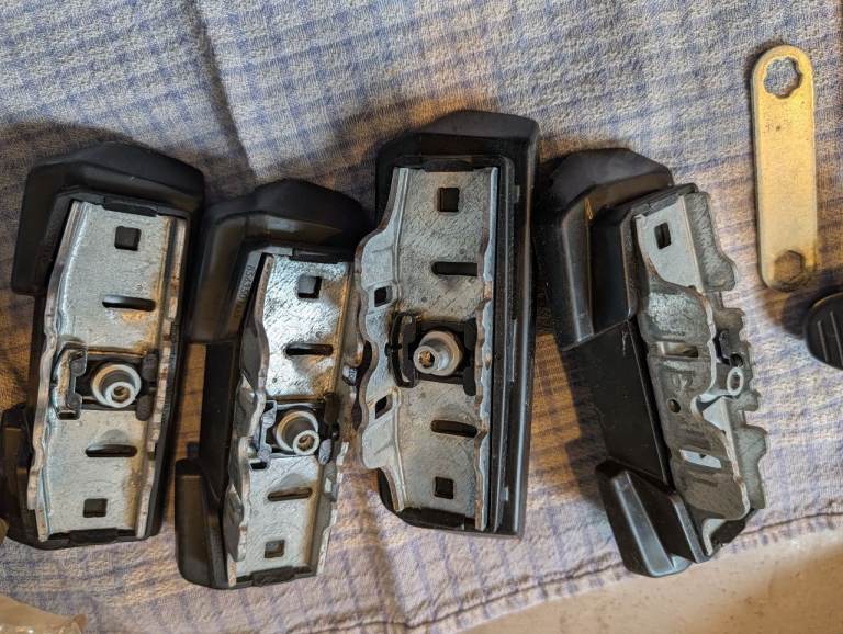 Thule Roof Bar Fitting Kit for Fix Points - 187002 (4 Pack)