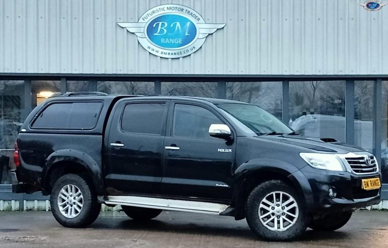 TOYOTA HILUX 3.0 D-4D Invincible Black Manual Diesel 2014