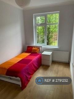 1 bedroom in Foxgrove House, Beckenham, BR3 (#2791252)