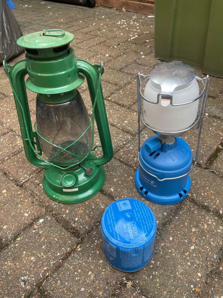 Camping lanterns 1 x Campingaz 206L 1 x unbranded paraffin 1 x C206 butan gas cartridge