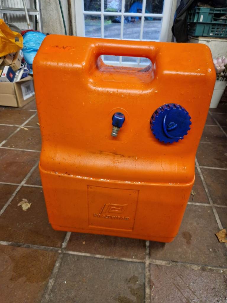 Fuel Tank 30 litre Plastimo