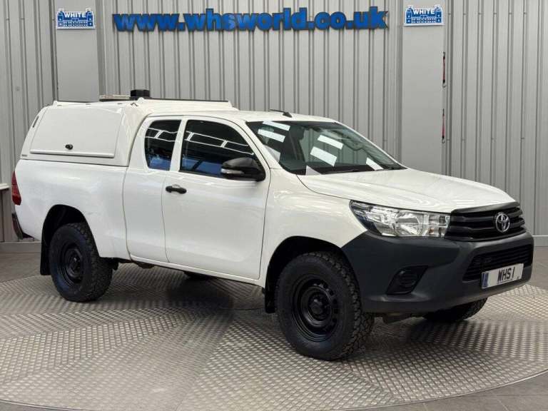 2017 Toyota Hilux Active Extra Cab Pick Up 2.4 D-4D PICK UP DIESEL Manual