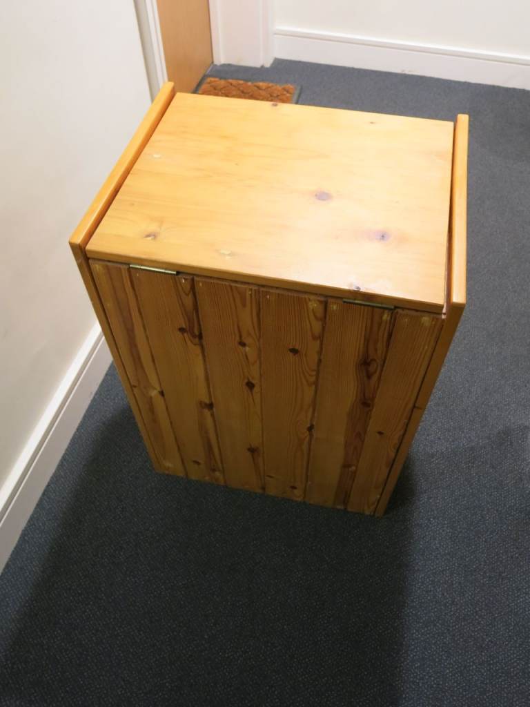Pine Wood Bedding Box