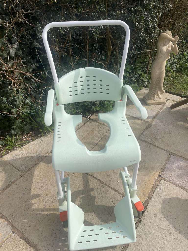 Etac Clean 55 cm Shower Commode with 4 Lockable Castors - Easy to move around - Ferndown