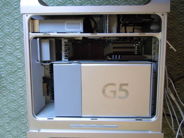 Vintage Apple Power Mac G5 Model A1177 with Apple 20 inch Cinema Display, Keyboard and Mouse