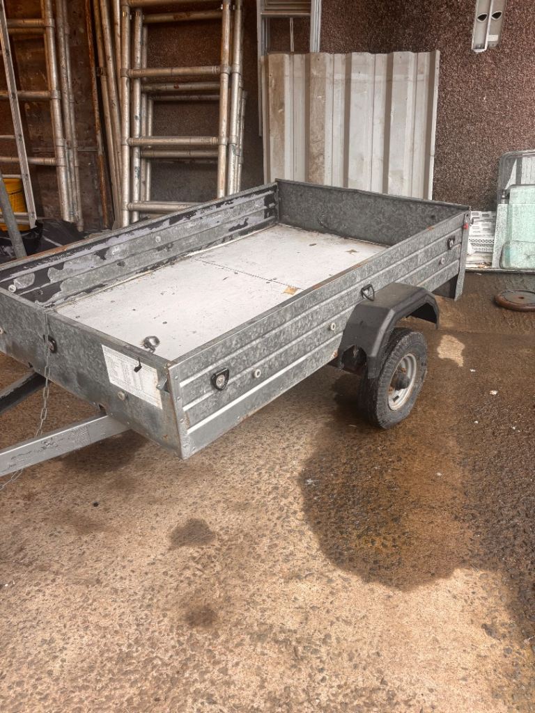 Small trailer 