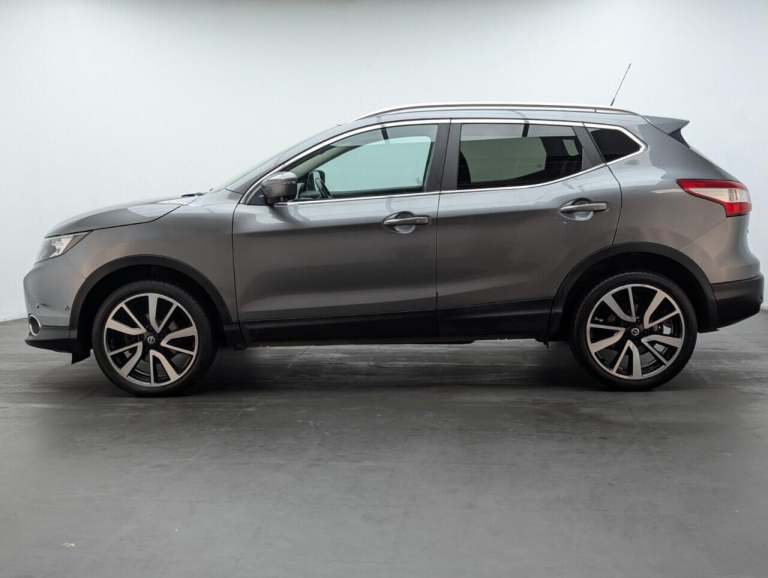 2017 Nissan Qashqai 1.5 dCi Tekna SUV 5dr Diesel Manual 2WD Euro 6 (s/s) (110 ps) - PRIVACY GLA H...